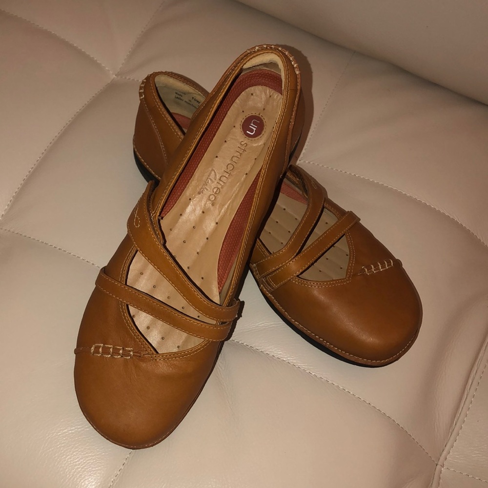 Women’s shoes